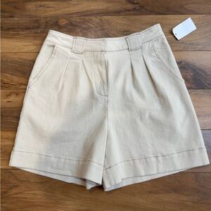 MNK Cream High Rise Pleated Denim Shorts Size 12 Off White Cuffed NWT